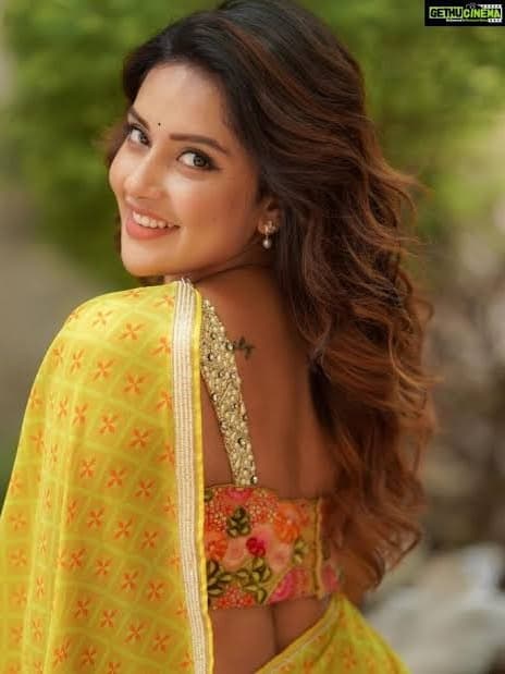 mahima nambiar thumbnail