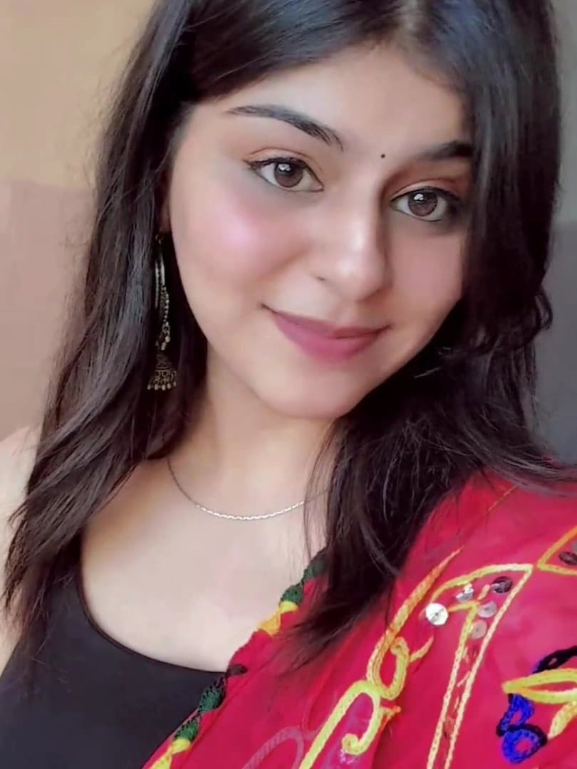 Sanya Nayyar  thumbnail