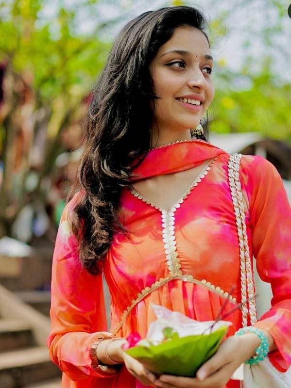 Shreya thumbnail