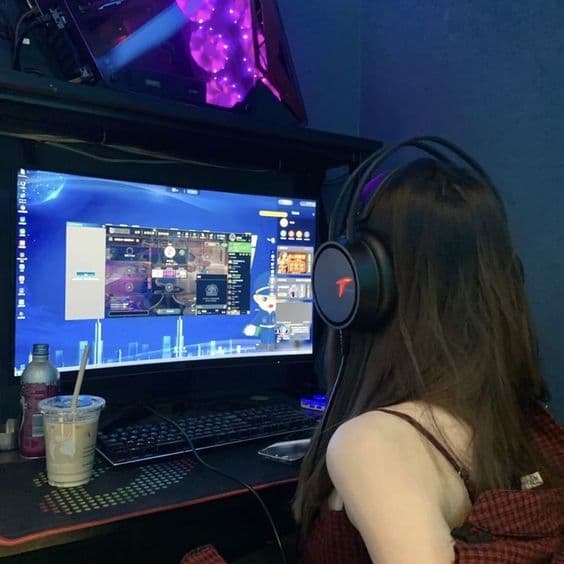 horny stream chat thumbnail