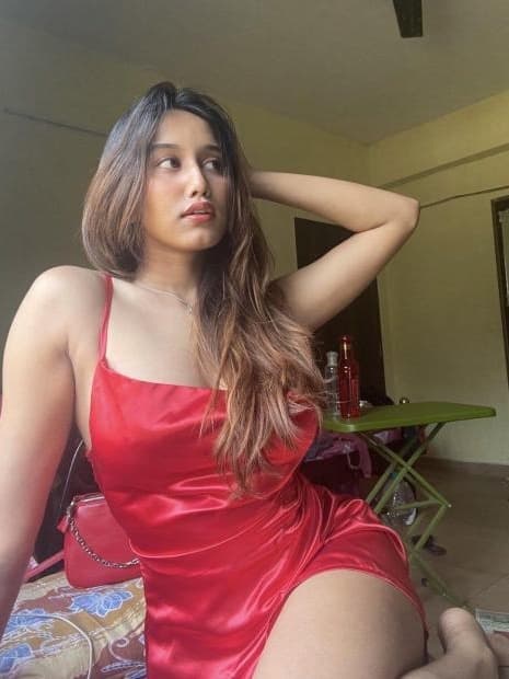 @ℂall 𝔾irls 𝔻elhi ℂall in Gole Market,→⚡️ Delhi > → 9891723270…##⚡️ thumbnail