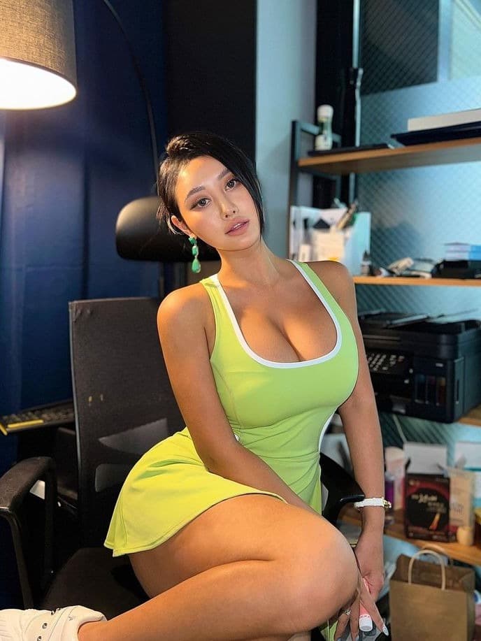 Call Girls In (Gurgaon) Sector-81 ☎️97111⌁00155✅Delhi Escort Service 24×7 thumbnail