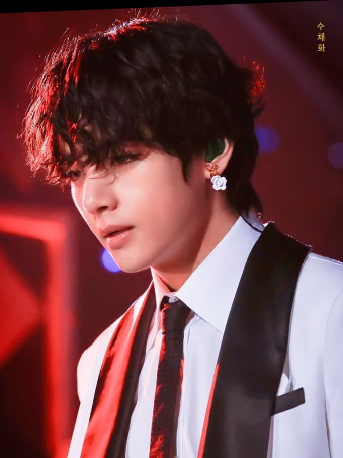 Kim taehyung thumbnail