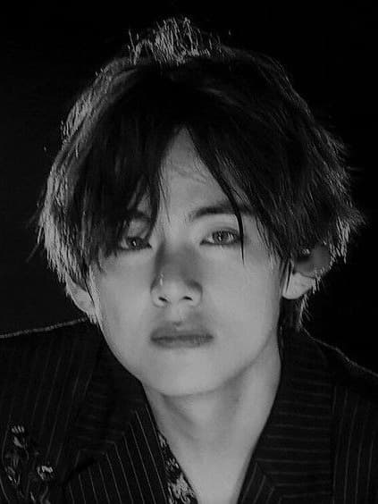 Kim taehyung thumbnail