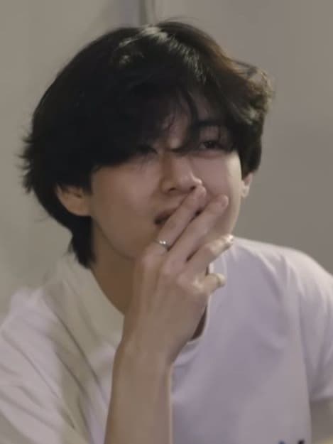 Kim Taehyung  thumbnail