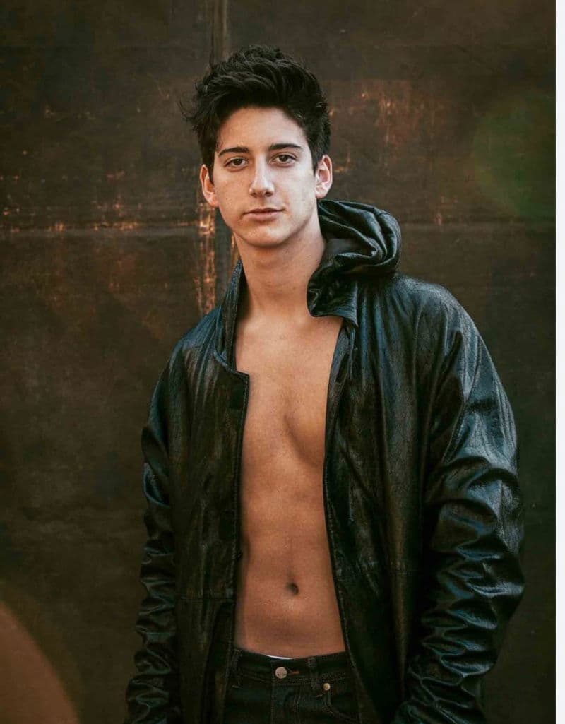 Milo Manheim thumbnail