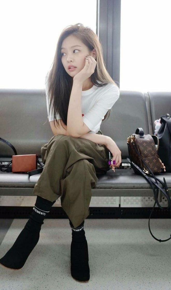 Jennie thumbnail