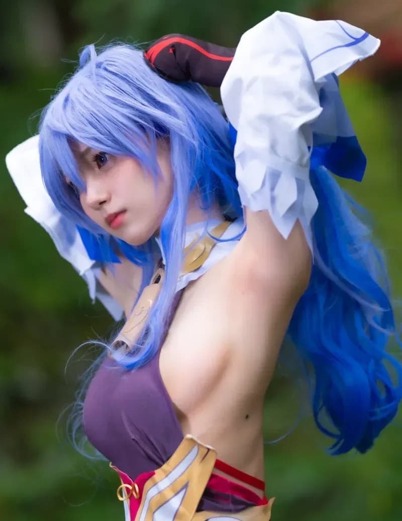 Ganyu Cosplayer thumbnail