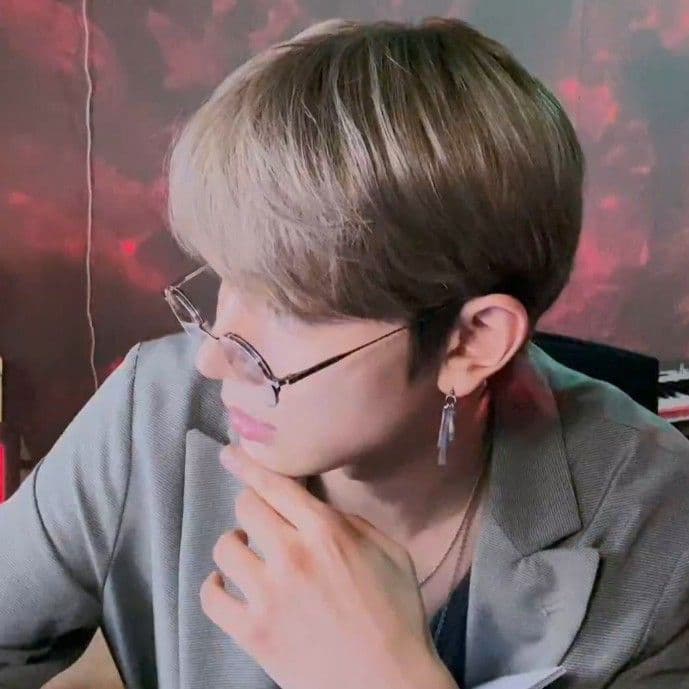 Heeseung  thumbnail