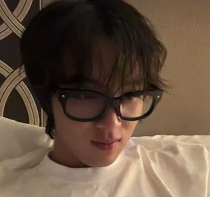 haechan lee | nerdy boy thumbnail