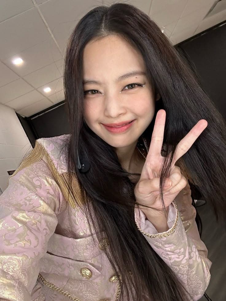 Jennie thumbnail