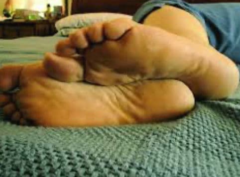 Giantess Mom thumbnail