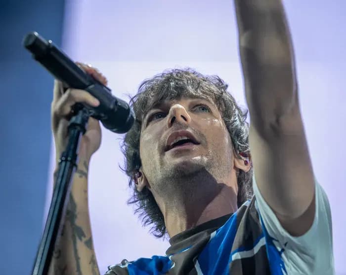 Louis Tomlinson thumbnail