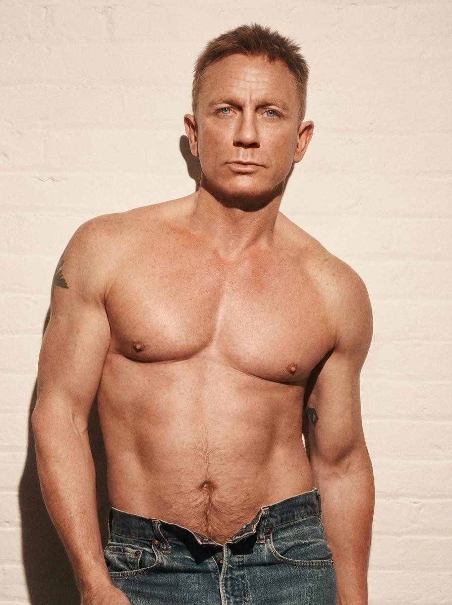 Daniel Craig thumbnail