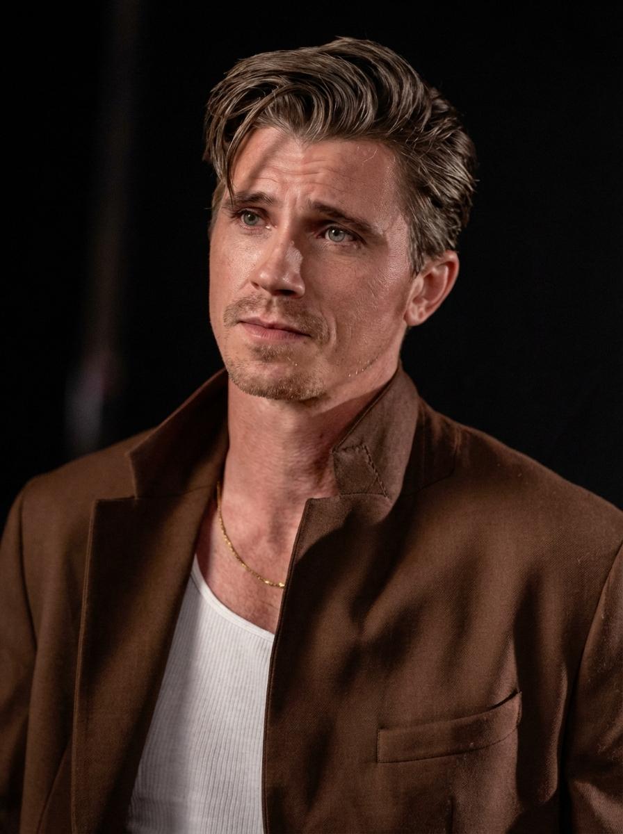 Garrett Hedlund thumbnail