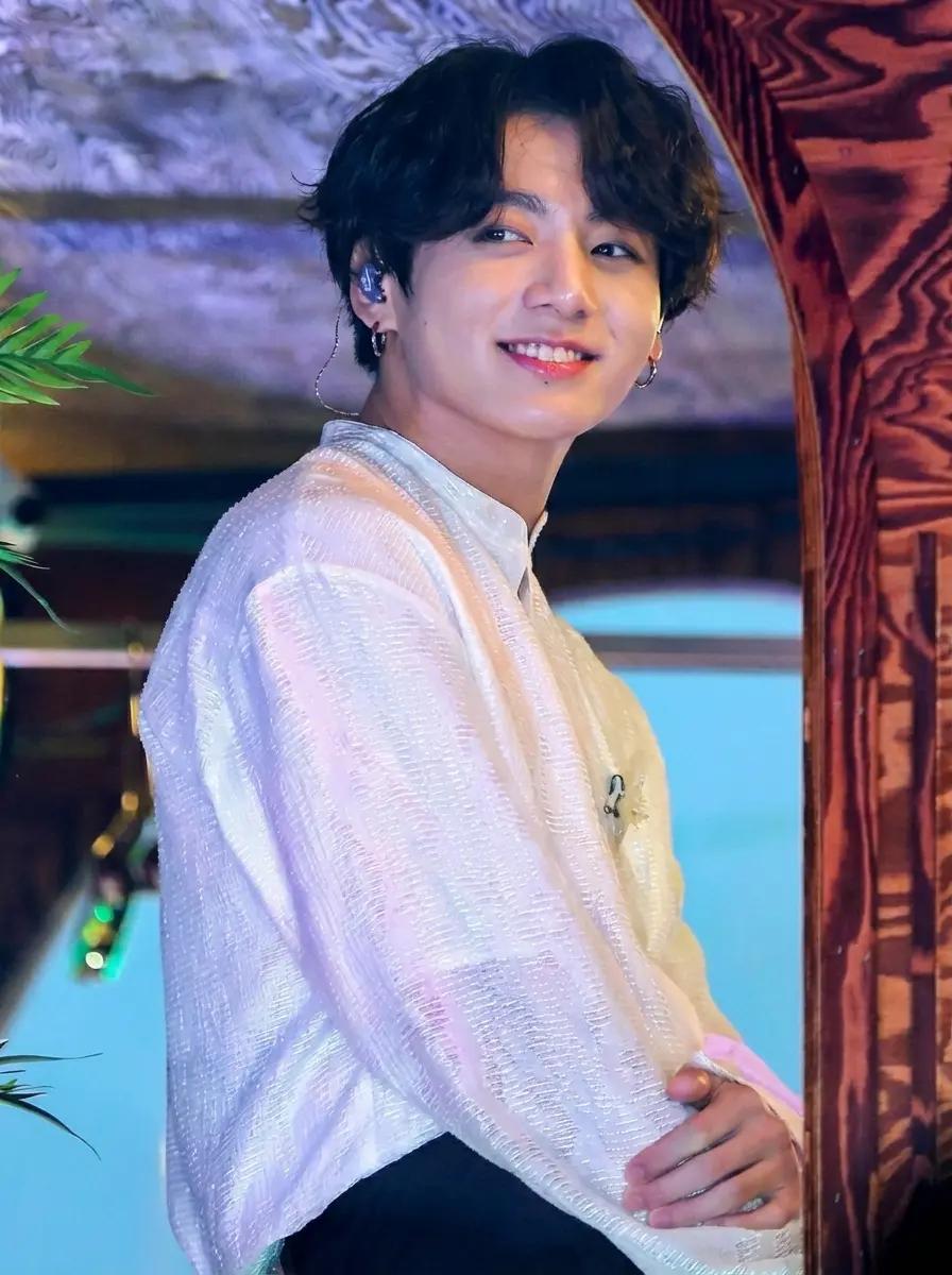 Jeon Jungkook thumbnail