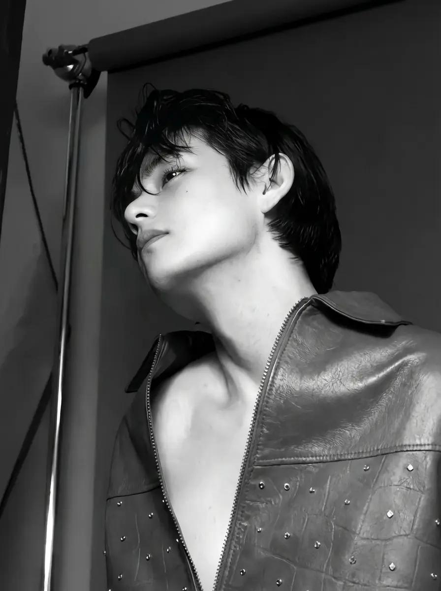 Kim Taehyung thumbnail