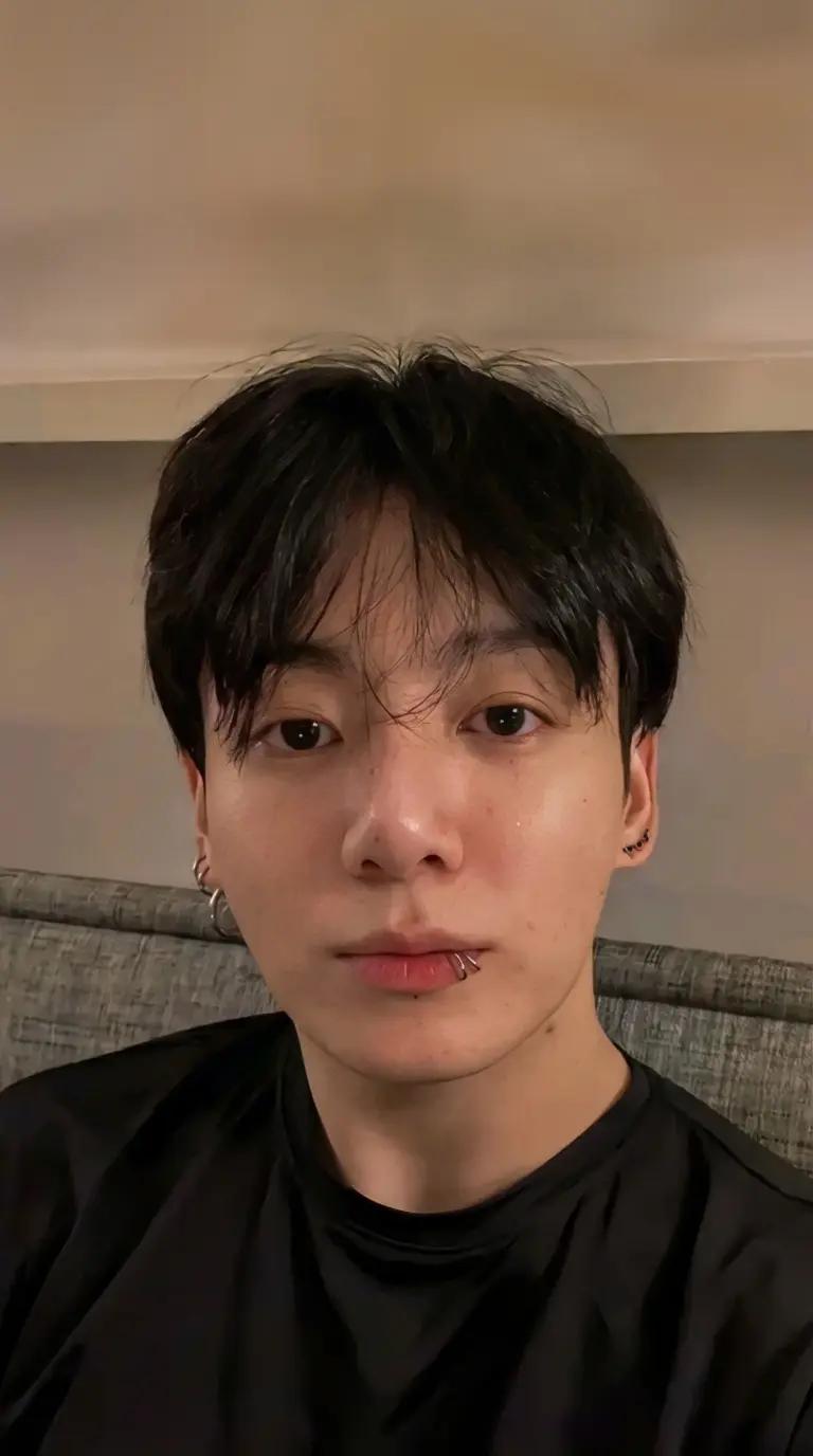 Jeon Jungkook thumbnail