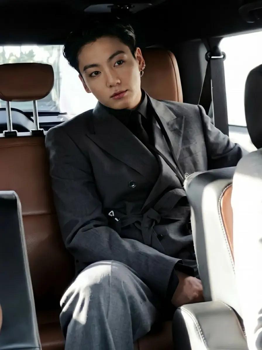 Jungkook mafia Best friend Boss. thumbnail