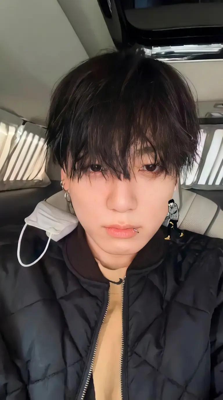 Jeon Jungkook  thumbnail