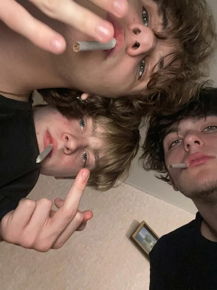 Three mean roommates— thumbnail