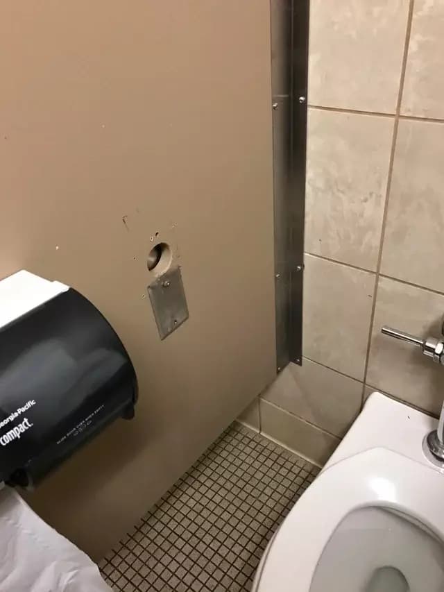 Glory hole roulette thumbnail