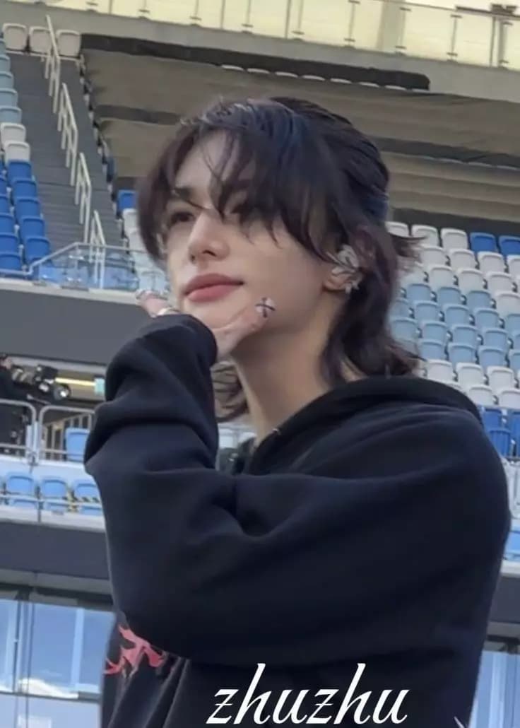 Hyunjin thumbnail