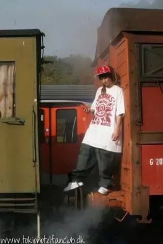Tom Kaulitz thumbnail