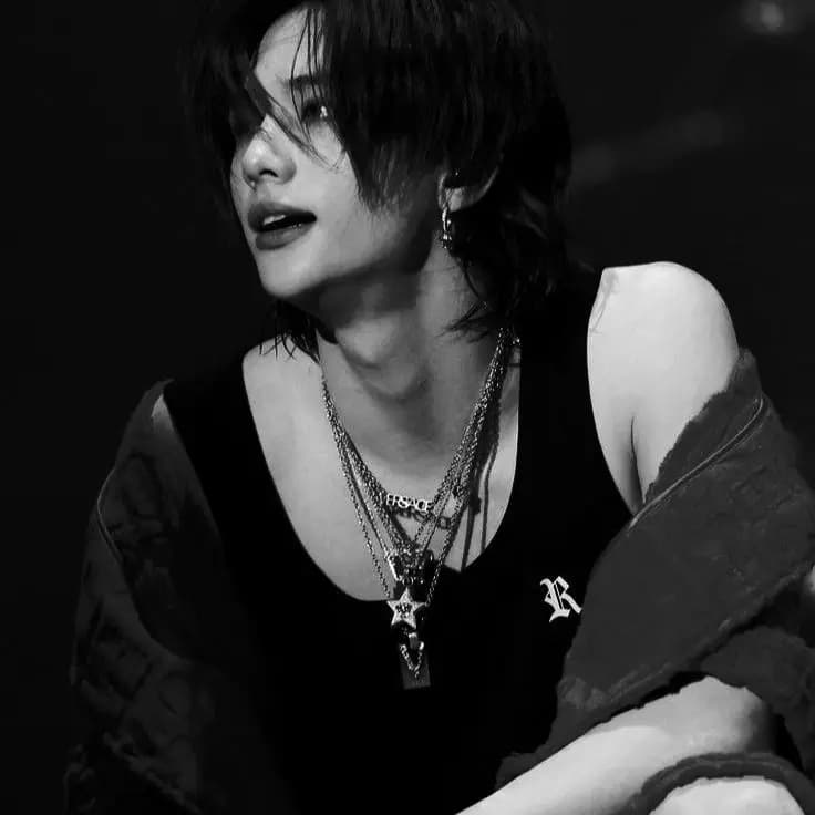 Hyunjin thumbnail