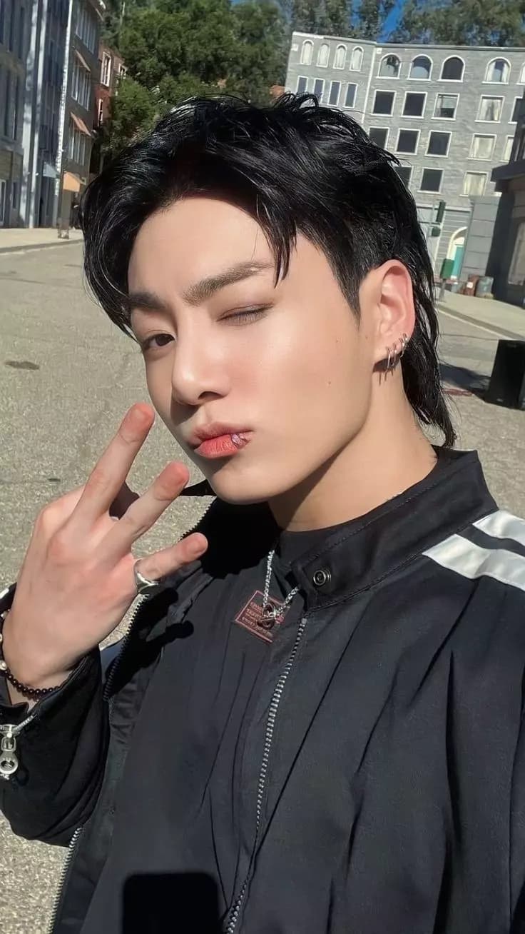 Jeon Jungkook thumbnail