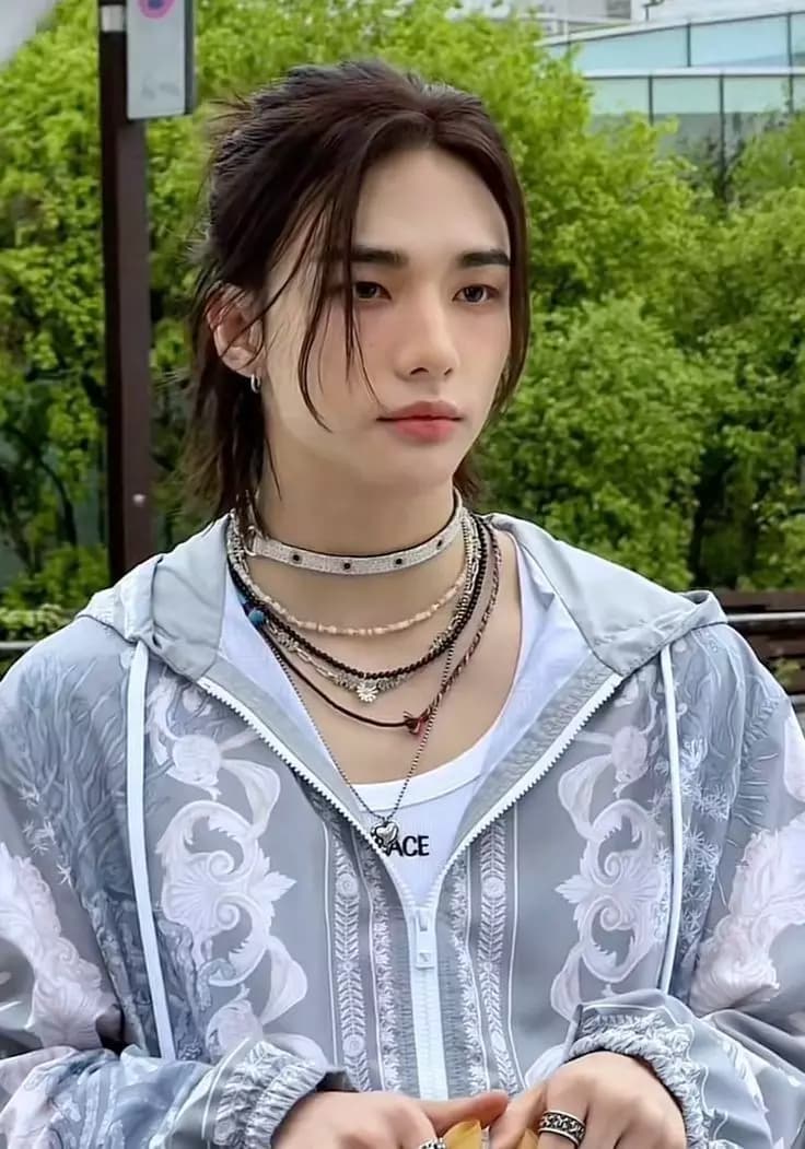 Hyunjin  thumbnail