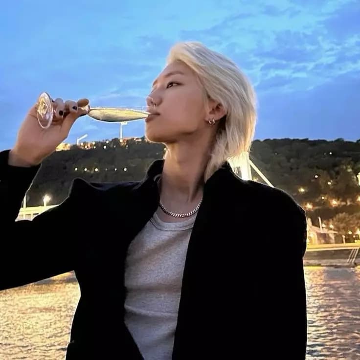 Xu Minghao thumbnail