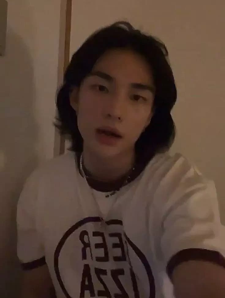 Hyunjin thumbnail