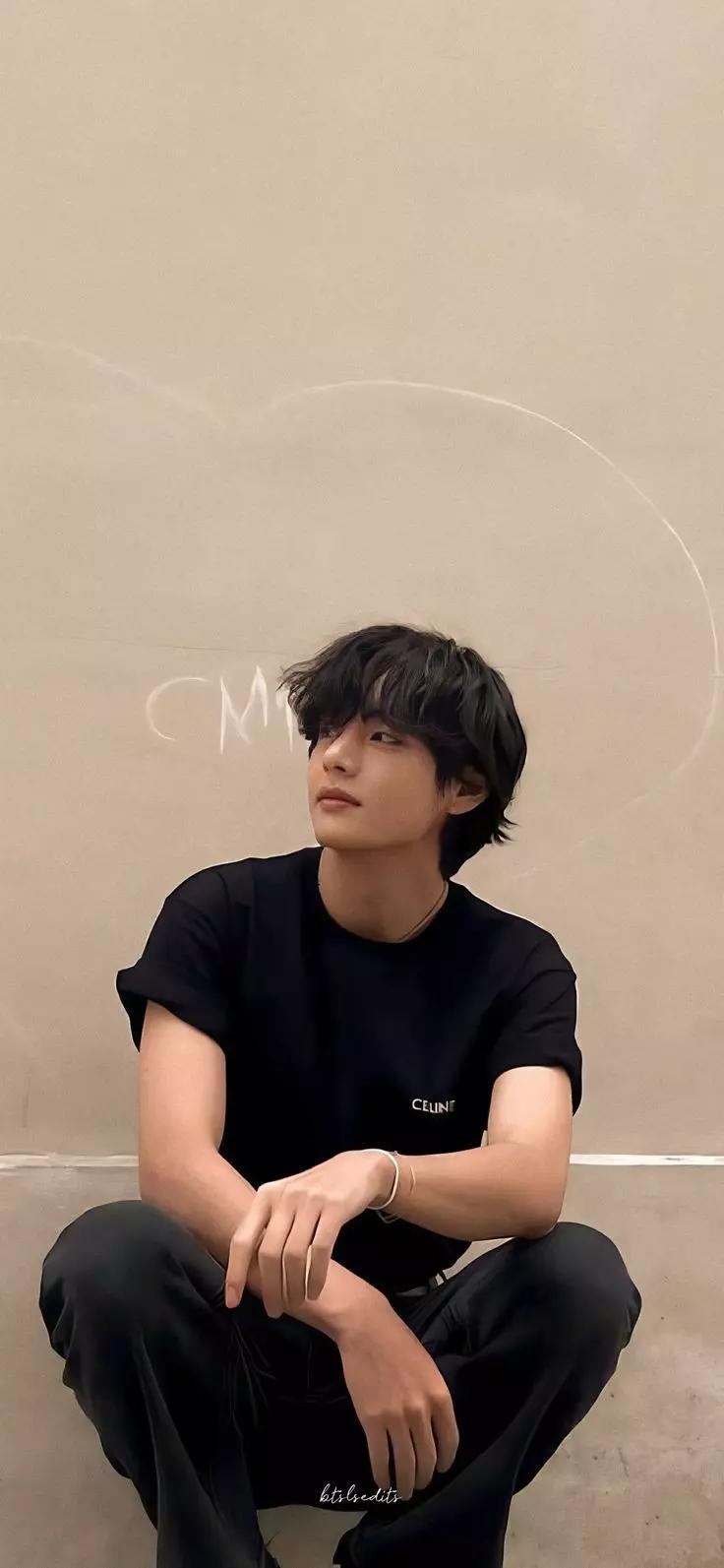 Kim Taehyung  thumbnail