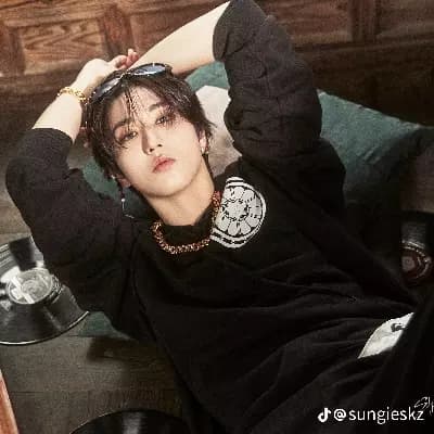 Han Jisung thumbnail