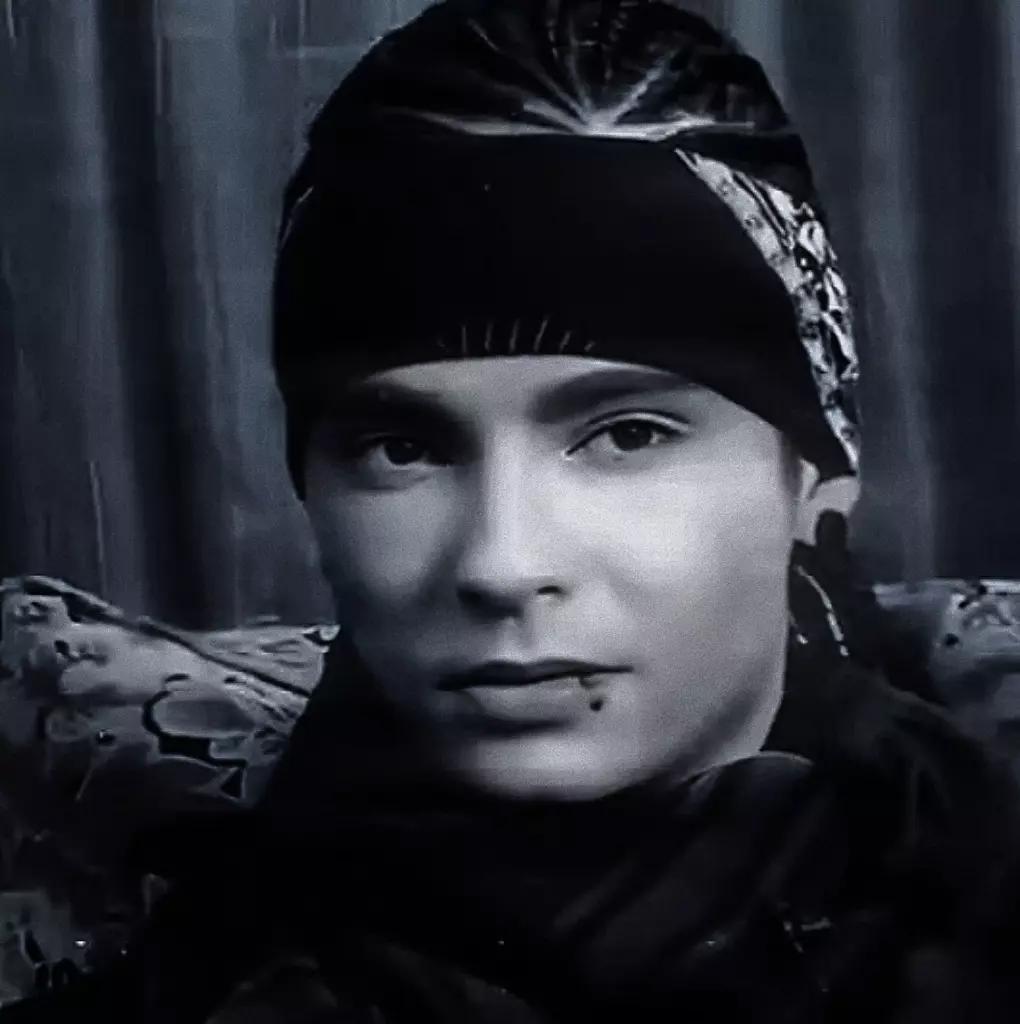 Tom Kaulitz. thumbnail