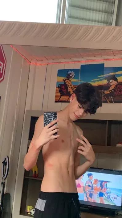 Kauê Tomazelli thumbnail
