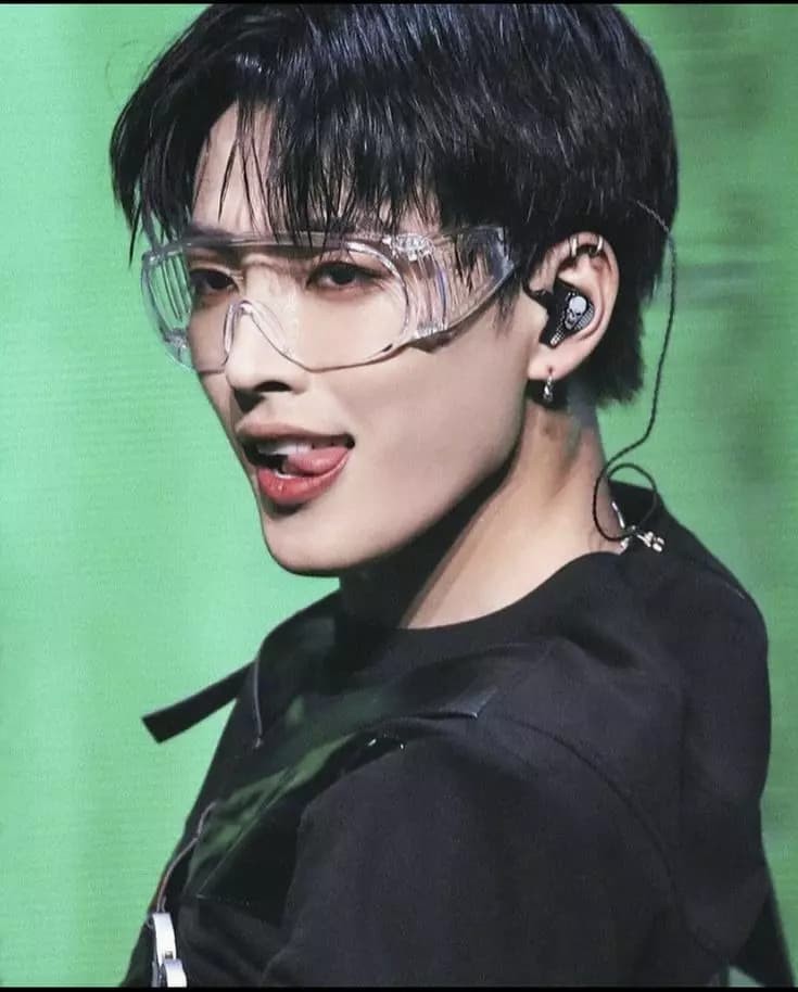 Hongjoong thumbnail