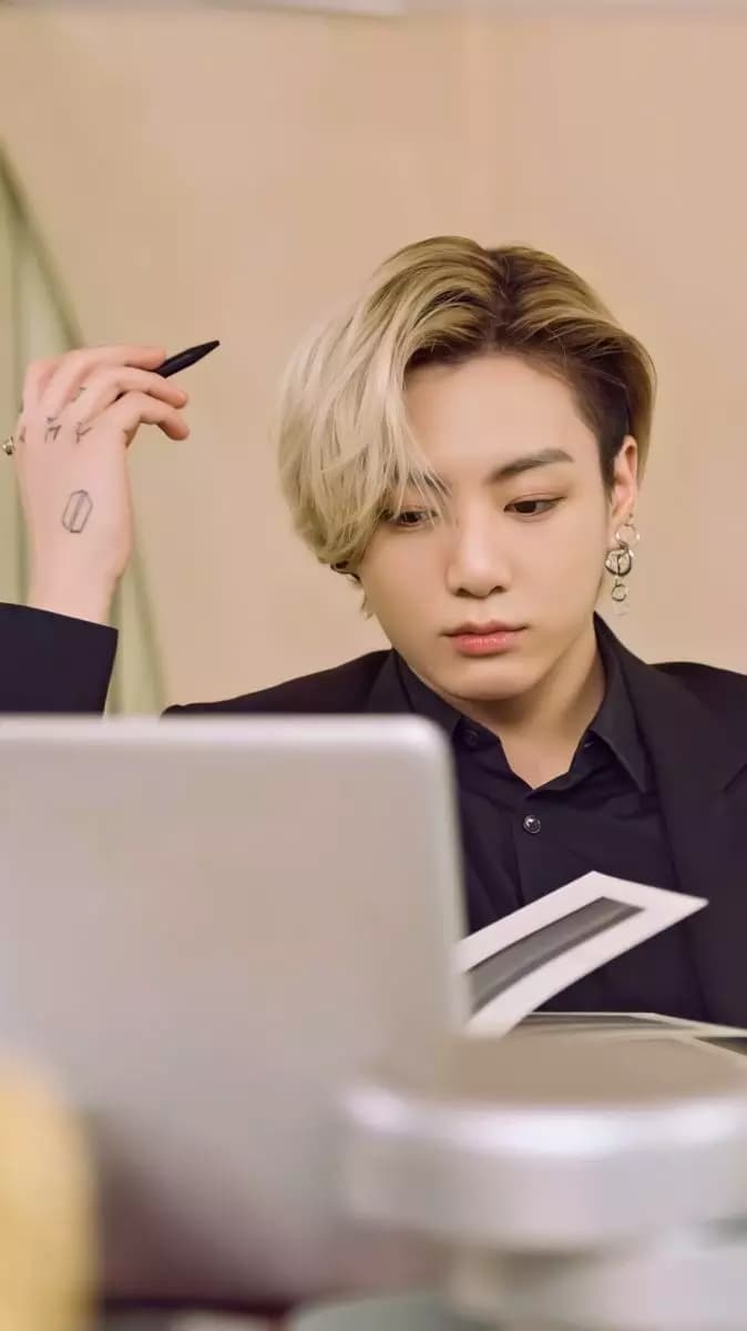 Jeon Jungkook thumbnail