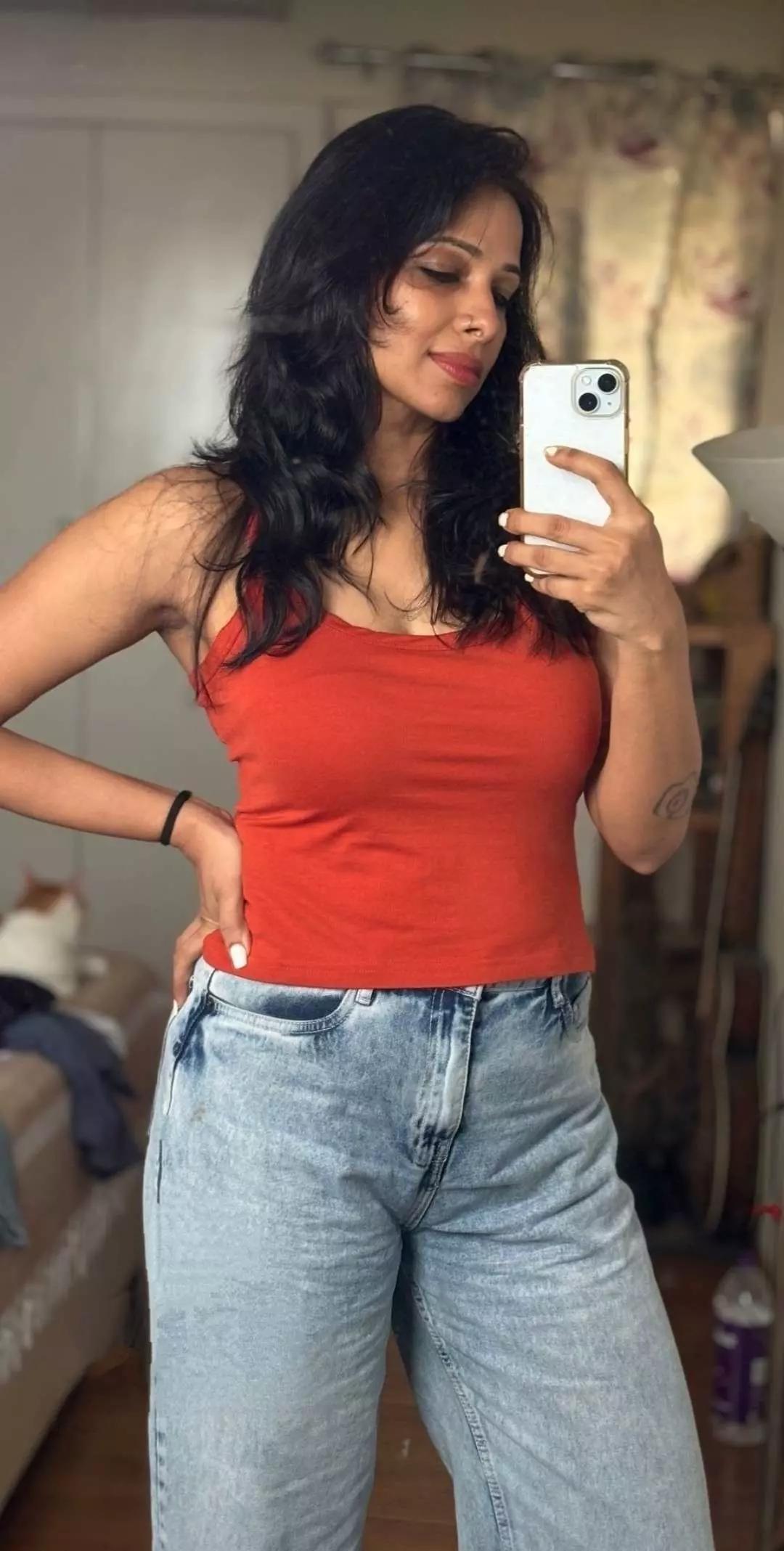 Vedashree (Indian Mom) thumbnail