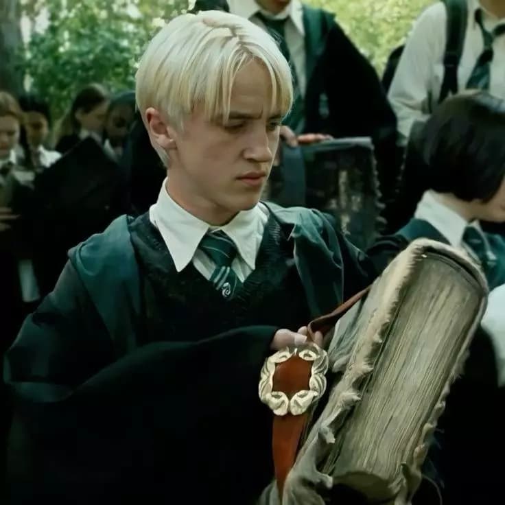 Draco Malfoy thumbnail