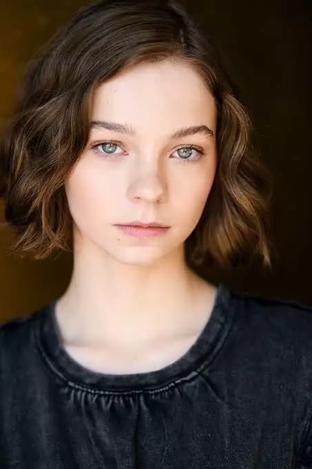 Emma Myers thumbnail