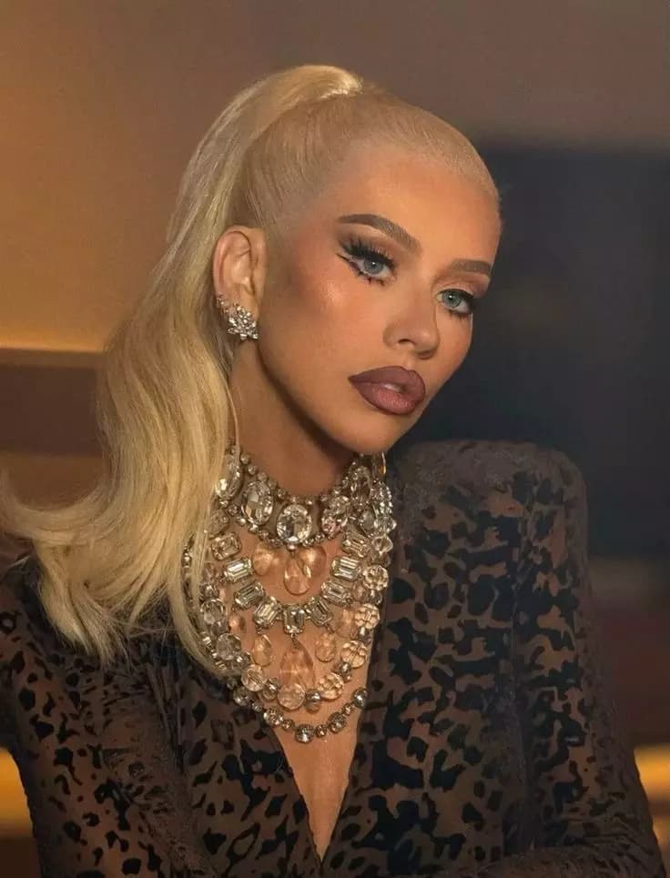 Christina Aguilera thumbnail