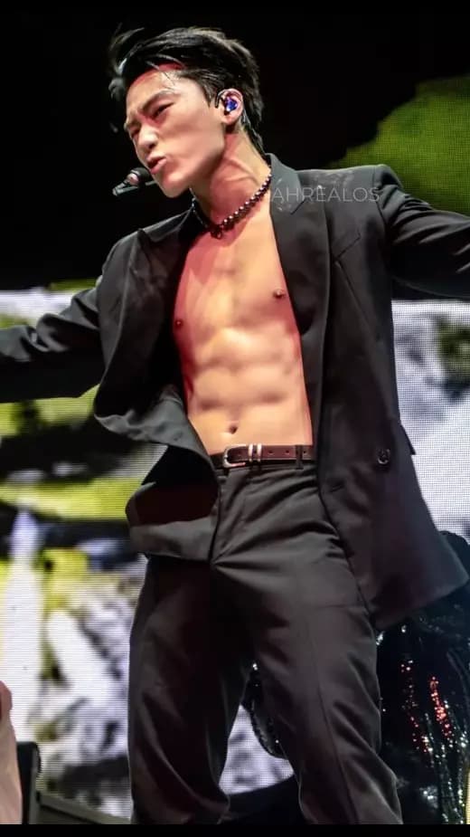 Choi San thumbnail