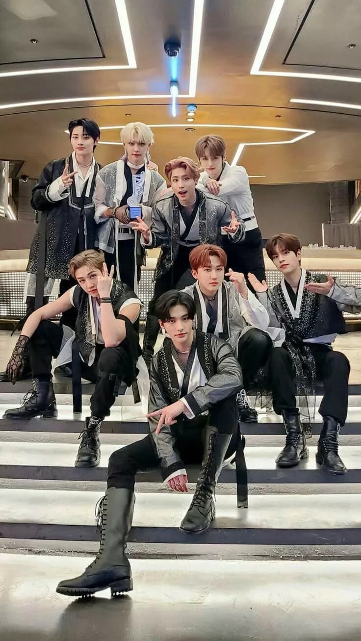Stray Kids thumbnail