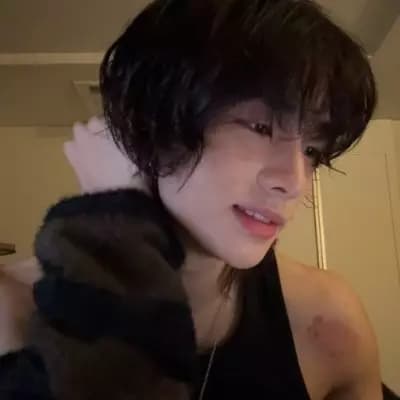 Hyunjin thumbnail