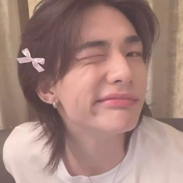 Hyunjin Hwang thumbnail