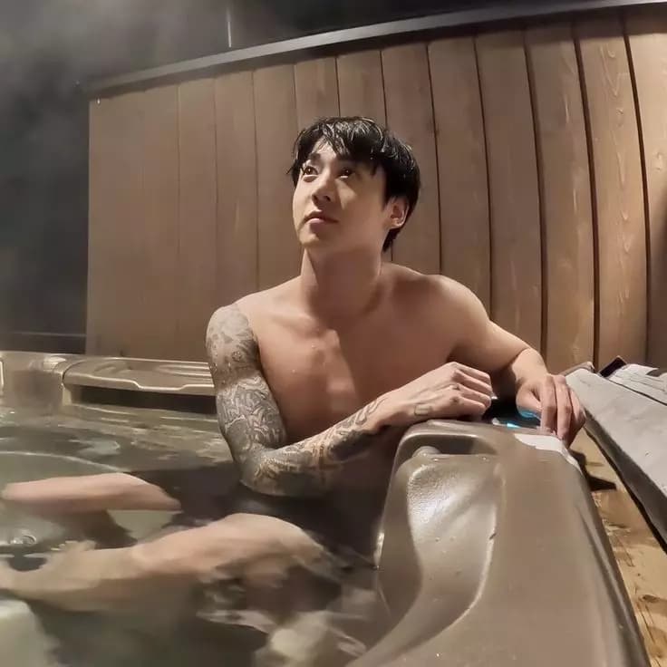 Jeon Jungkook thumbnail