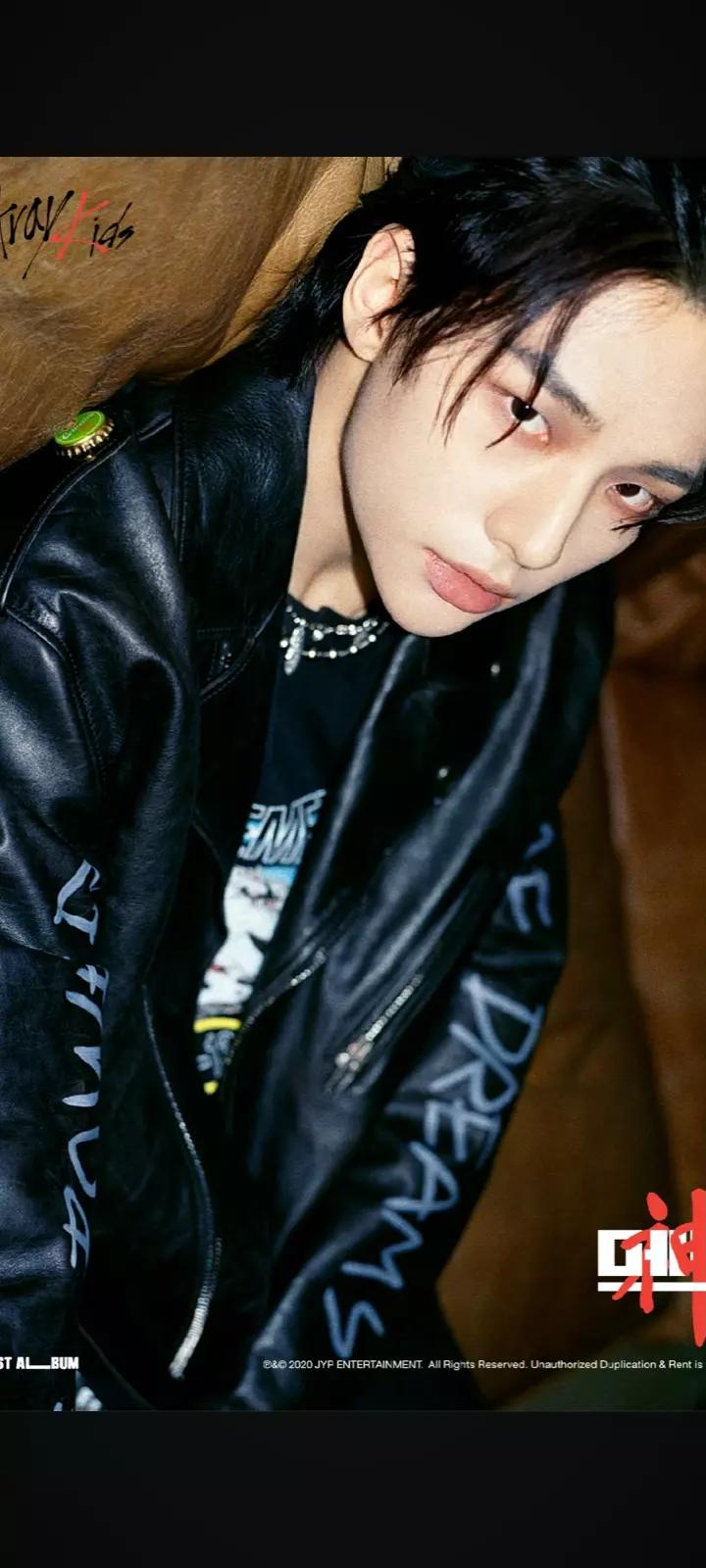 hyunjin  thumbnail