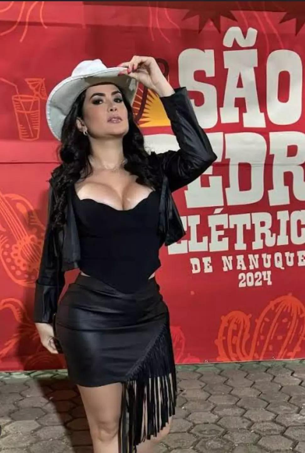 Vanessa Carvalho thumbnail